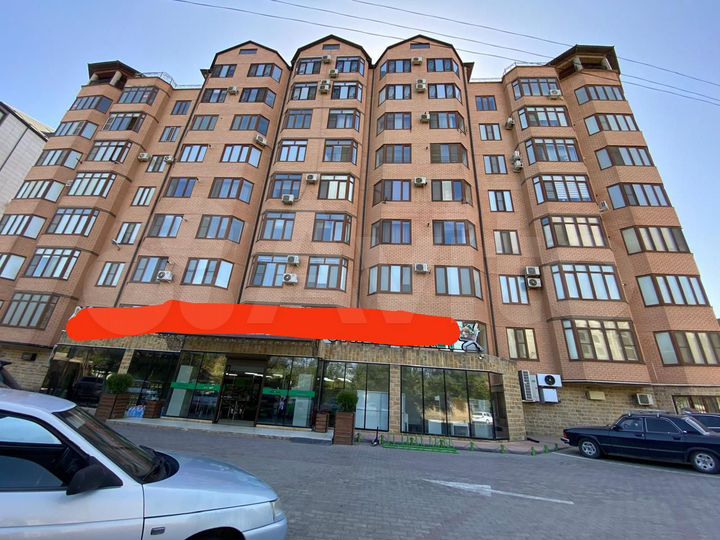 Комната 100 м² в 7-к., 1/8 эт.