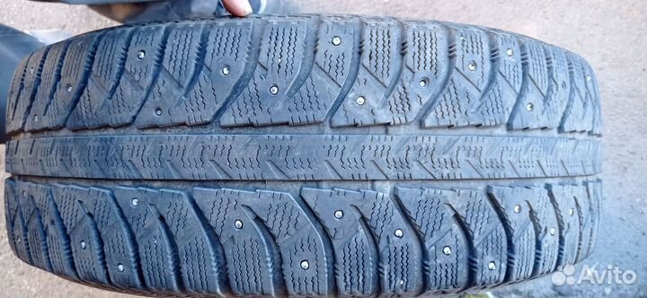 Bridgestone Ice Cruiser 7000 195/65 R15