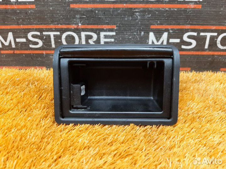 Пепельница Bmw 3-Series E46 M52B25(256S4) 1998