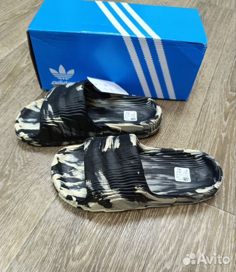 Шлепки Adidas Adilette