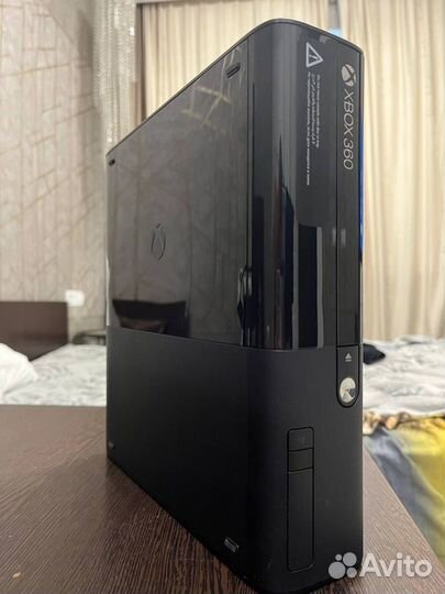 Xbox 360 E 500GB