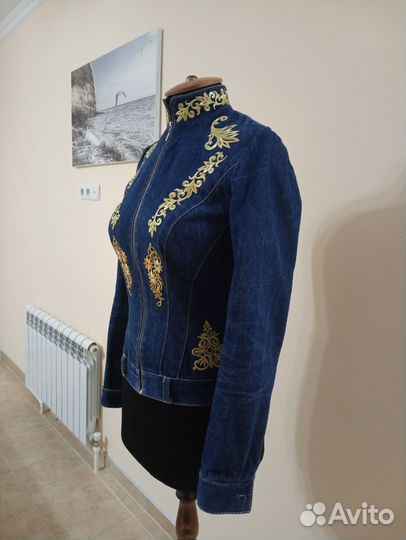 Куртка джинсовая