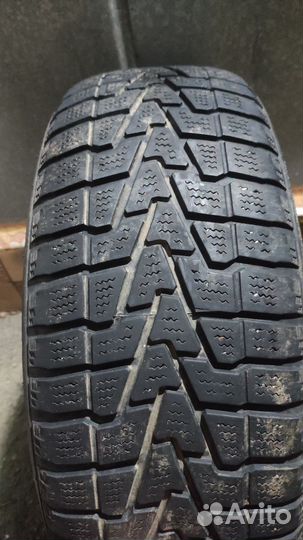 Bridgestone WT12 205/65 R15