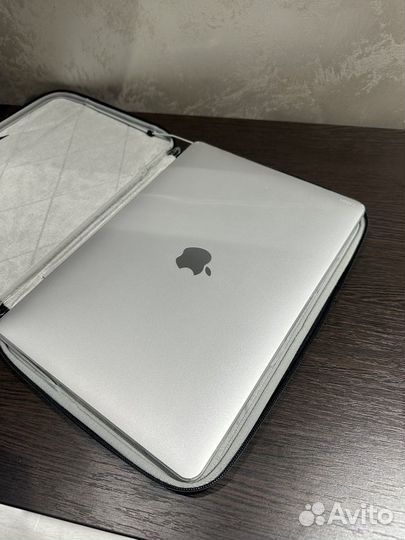 Apple MacBook Pro 13 2020 m1 256gb (8 ядер)