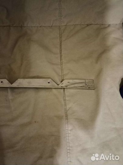 Молдинг между шкафами для кухни