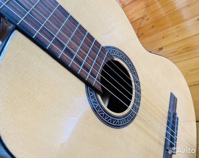 Гитара классическая