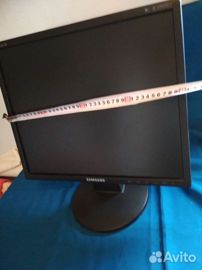 Монитор Samsung