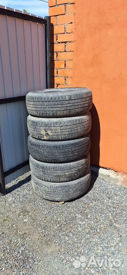 Bridgestone Dueler H/T 265/65 R17