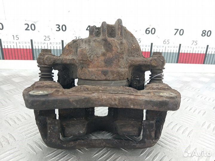 Суппорт передний левый для Mitsubishi Carisma