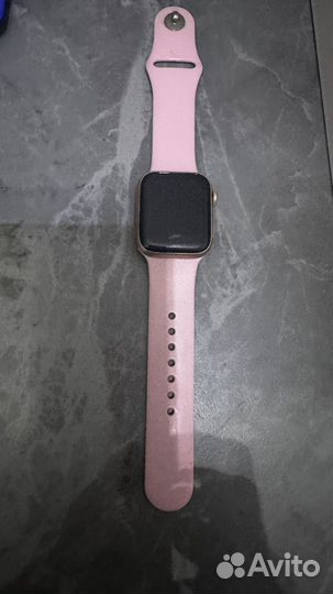 Часы apple watch 4 (40 mm)