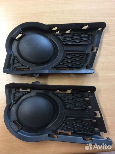 Решетки бампера (заглушки) Тигуан