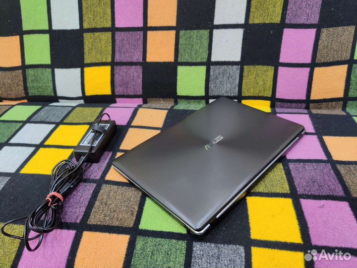Ноутбук asus X550CC