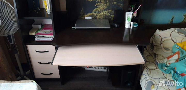 Компьютерный стол