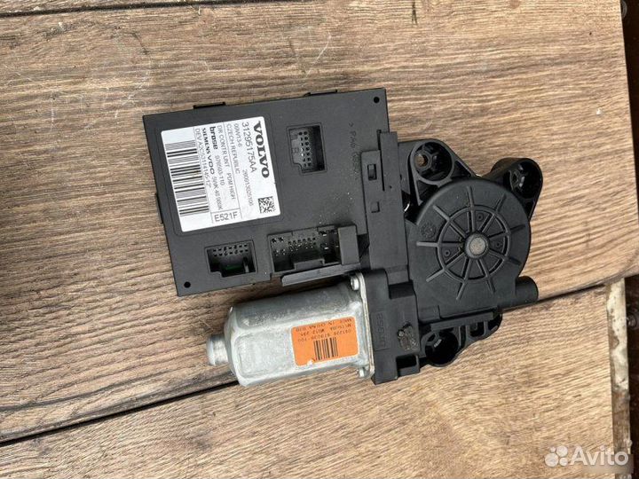 Моторчик стеклоподъемника Volvo S40 2.4