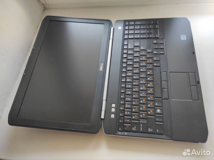 Dell i7/750gb/Intel HD 3000