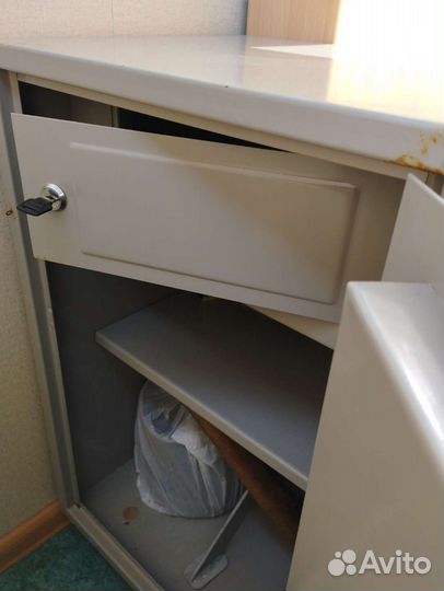 Ящик сейф металлический