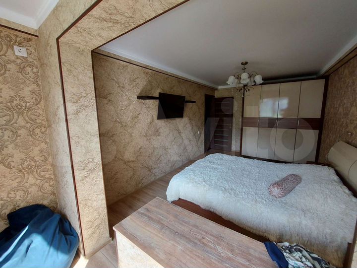 3-к. квартира, 82 м², 4/9 эт.
