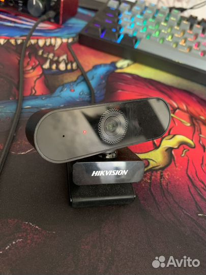 Вебкамера Hikvision