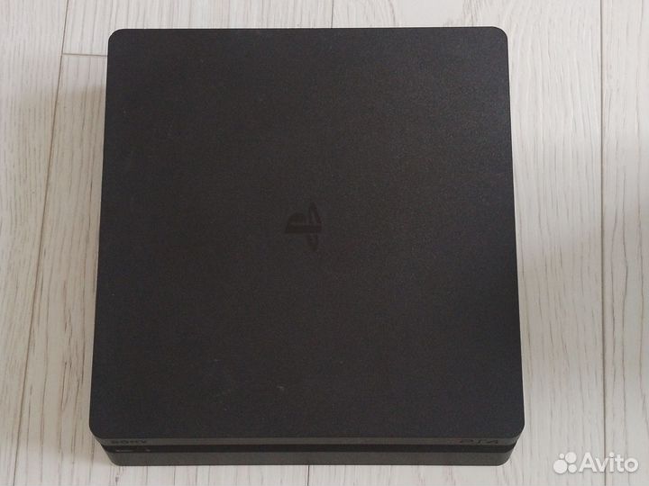Sony playstation 4 slim