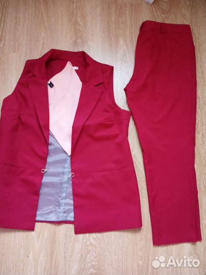 5 платьев, 1 костюм