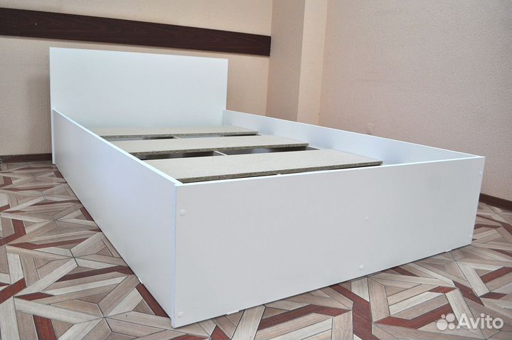 Кровать с матрасом белая Милена