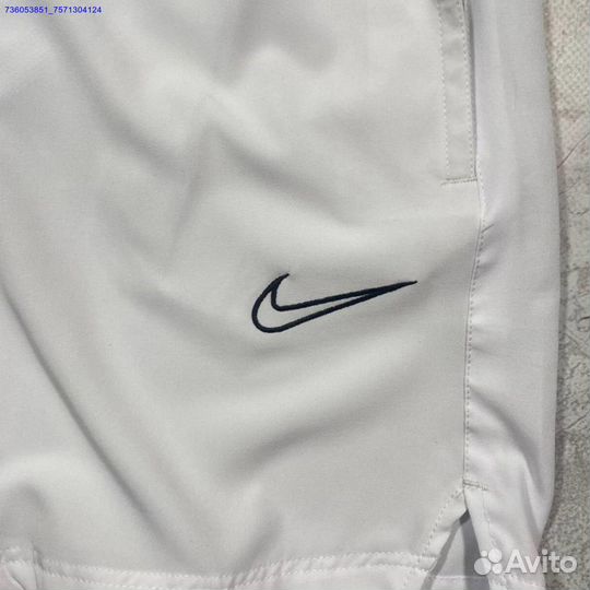 Короткие шорты Nike