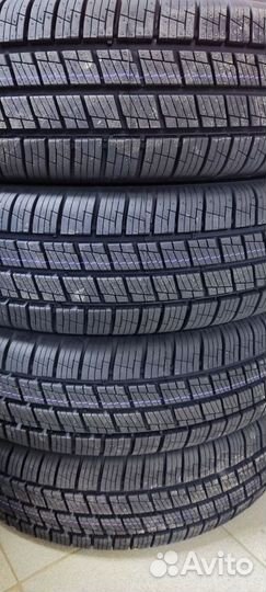 Hankook Vantra ST AS2 RA30 205/75 R16C 110R