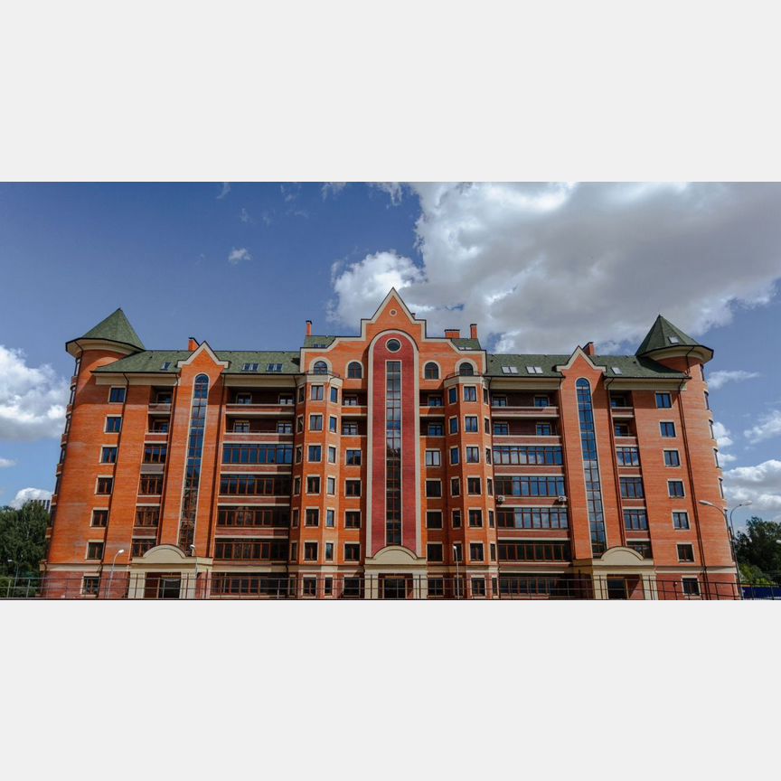 3-к. квартира, 141,7 м², 5/8 эт.