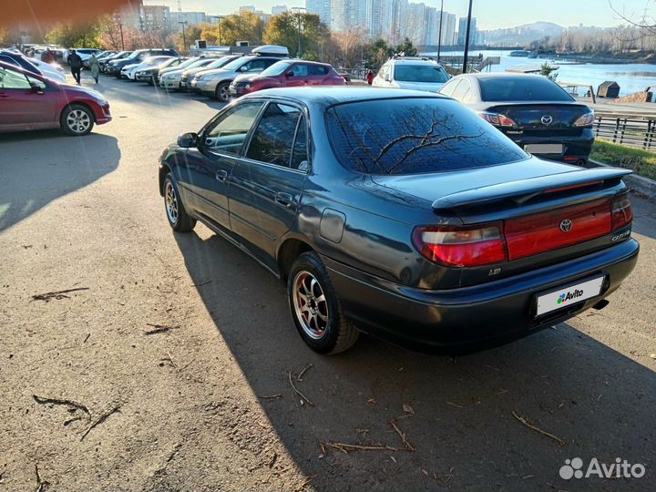 Toyota Carina 1.5 AT, 1992, 1 000 000 км