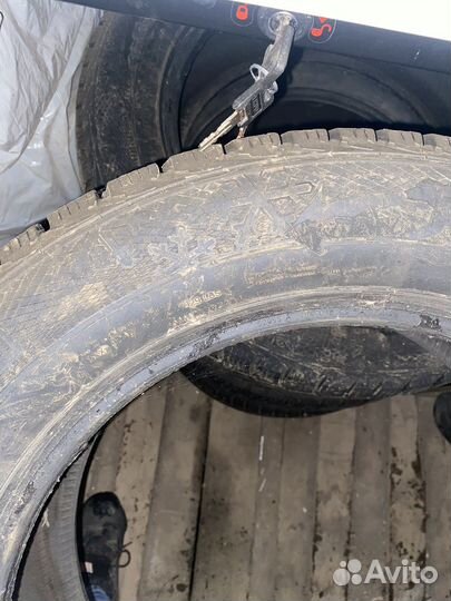 Gislaved Nord Frost 5 235/55 R17 103T