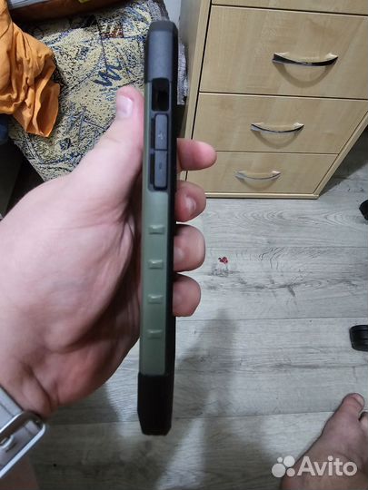 Чехол на iPhone 14 pro max uag