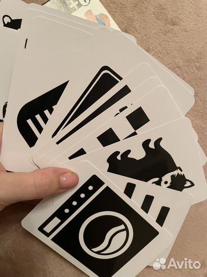 Черно белые карточки для новорожденных