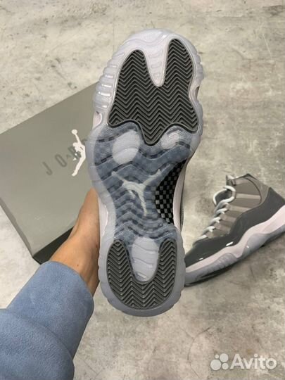 Nike air jordan 11 серые с белым