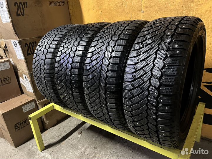 Gislaved Nord Frost 200 225/50 R17