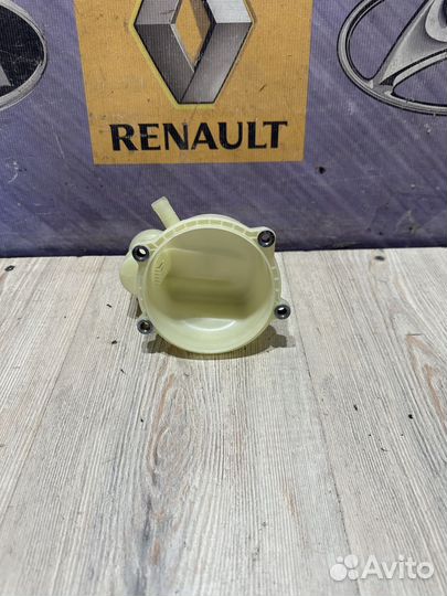 Бачок эгур гур насоса электрогидроусилителя руля L