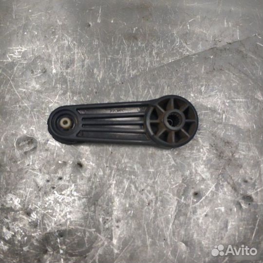 Ручка стеклоподъемника Nissan Almera Classik B10