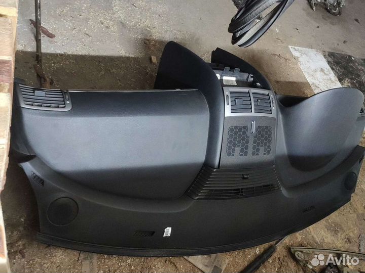 Торпедо Peugeot 407