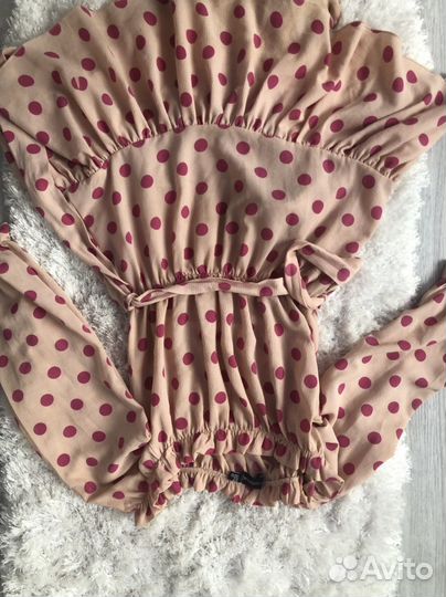 Платье prettylittlething