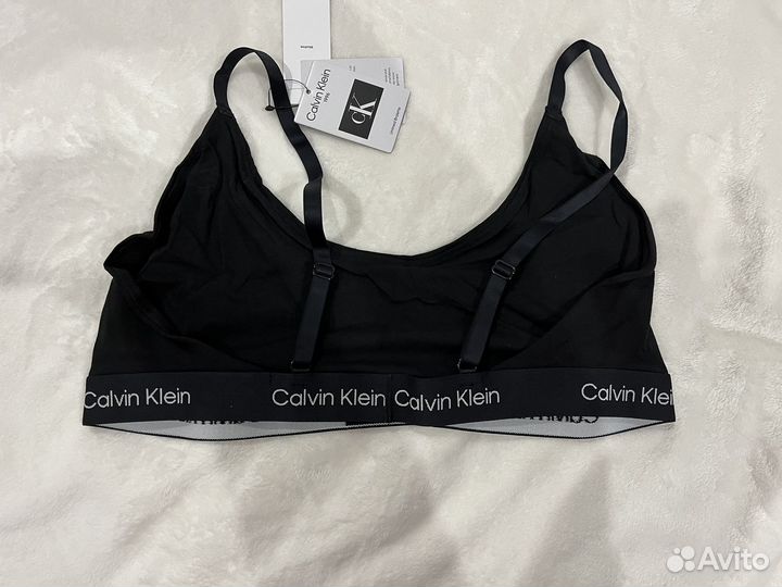 Новый топ Calvin Klein размер 2-х