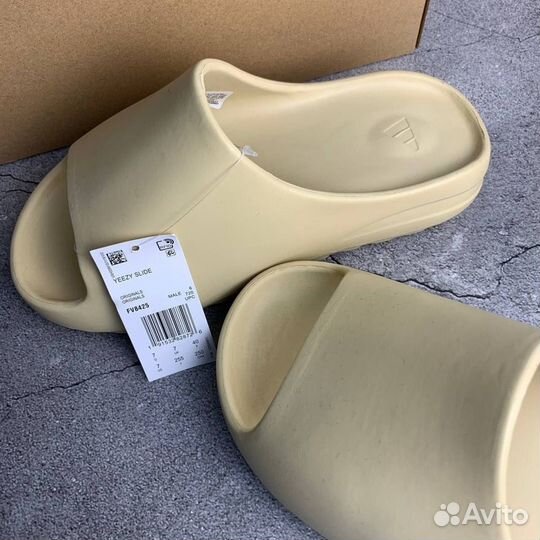 Тапки adidas yeezy slide