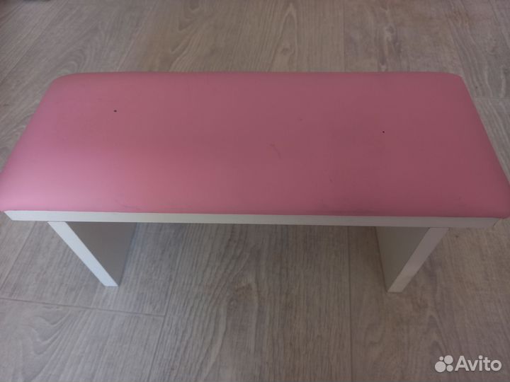 Подставка для рук маникюрная бу