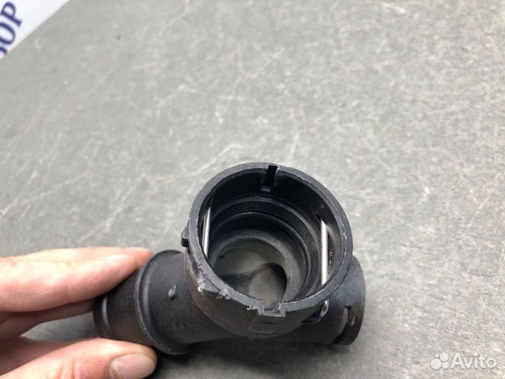 Фланец патрубка сож Volkswagen Passat 3C5 BVY 2007