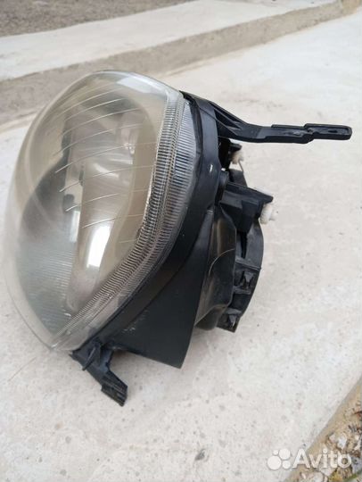 Фара левая приора