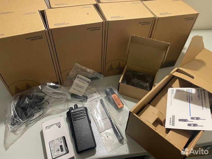 Цифровая радиостанция Motorola DP4400 UHF