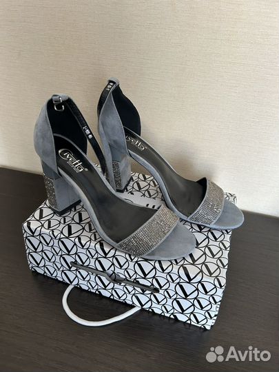 Босоножки женские 40 размер