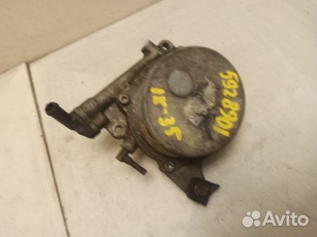 Вакуумный насос двигателя