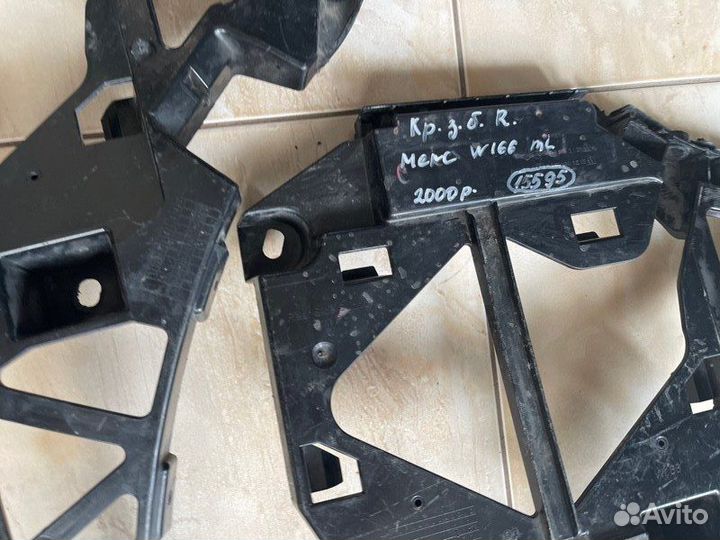 Кронштейн бампера задний правый Mercedes Ml Class