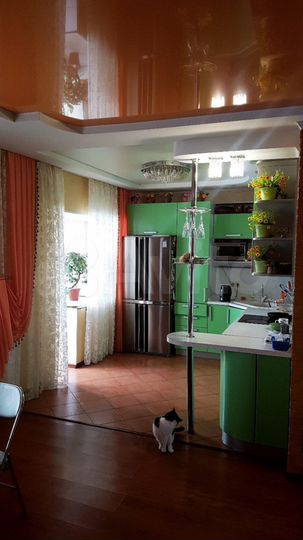 3-к. квартира, 90 м², 4/4 эт.