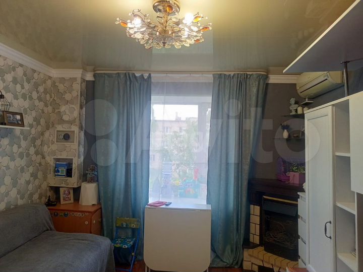 Комната 18 м² в 8-к., 4/5 эт.