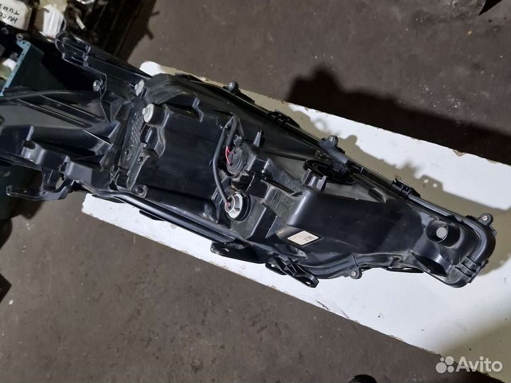 Правая фара toyota camry v70